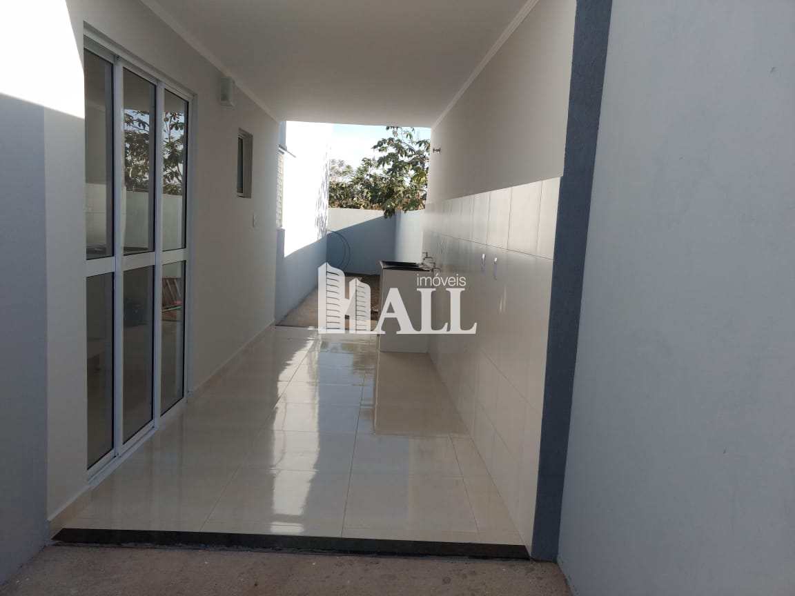 Casa à venda com 2 quartos, 71m² - Foto 2