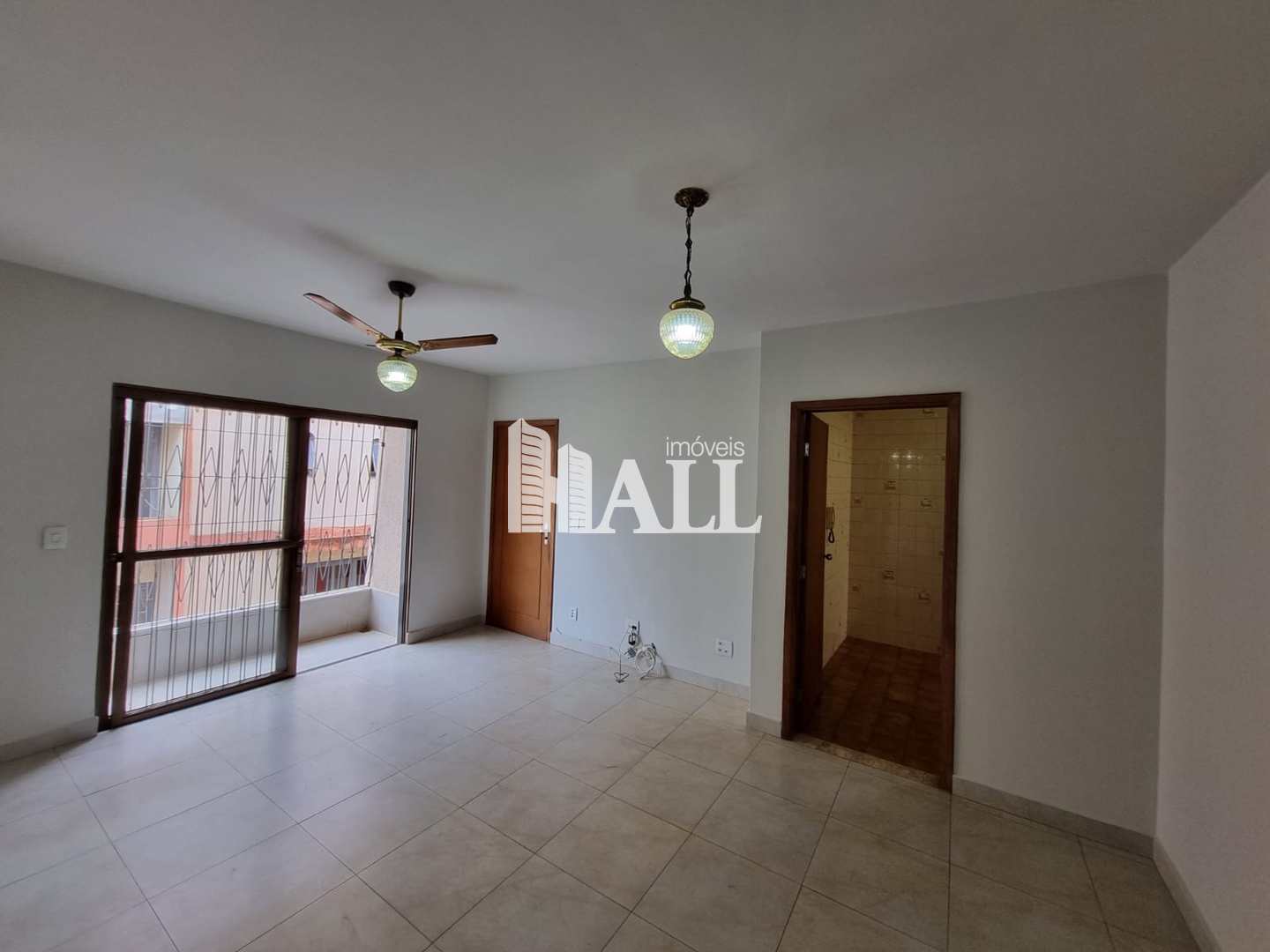 Apartamento à venda com 3 quartos, 84m² - Foto 2