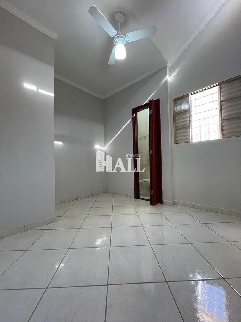 Casa à venda com 2 quartos, 100m² - Foto 3