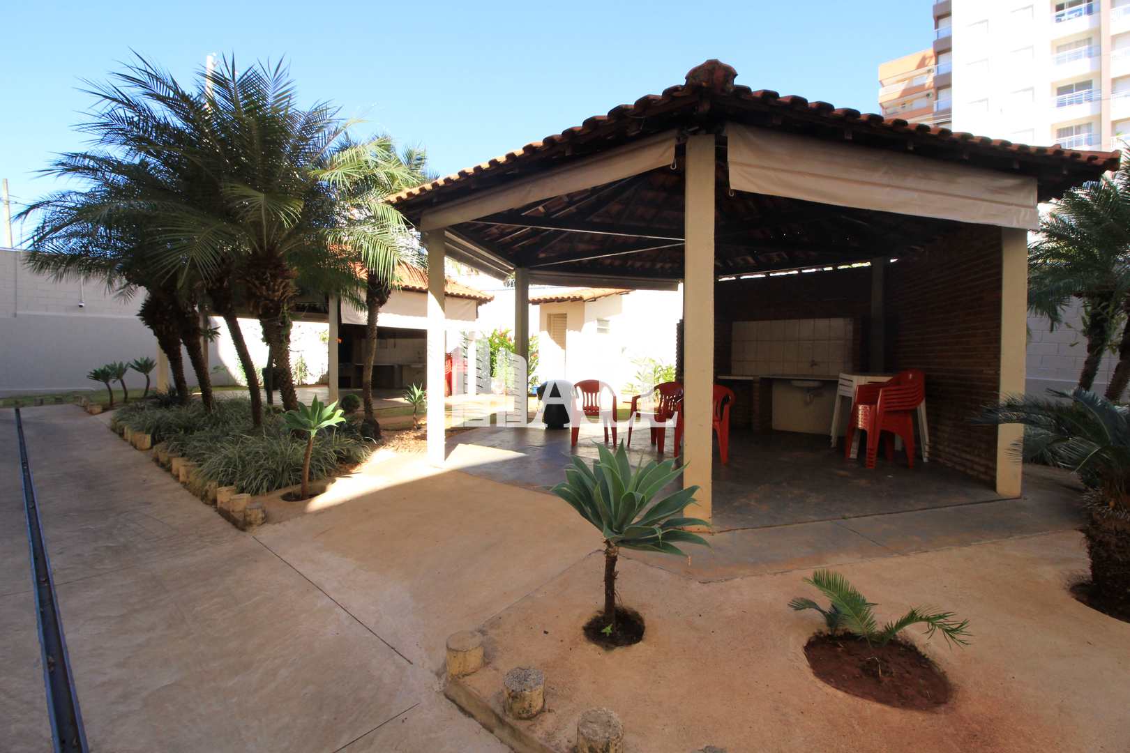 Apartamento à venda com 2 quartos, 80m² - Foto 1