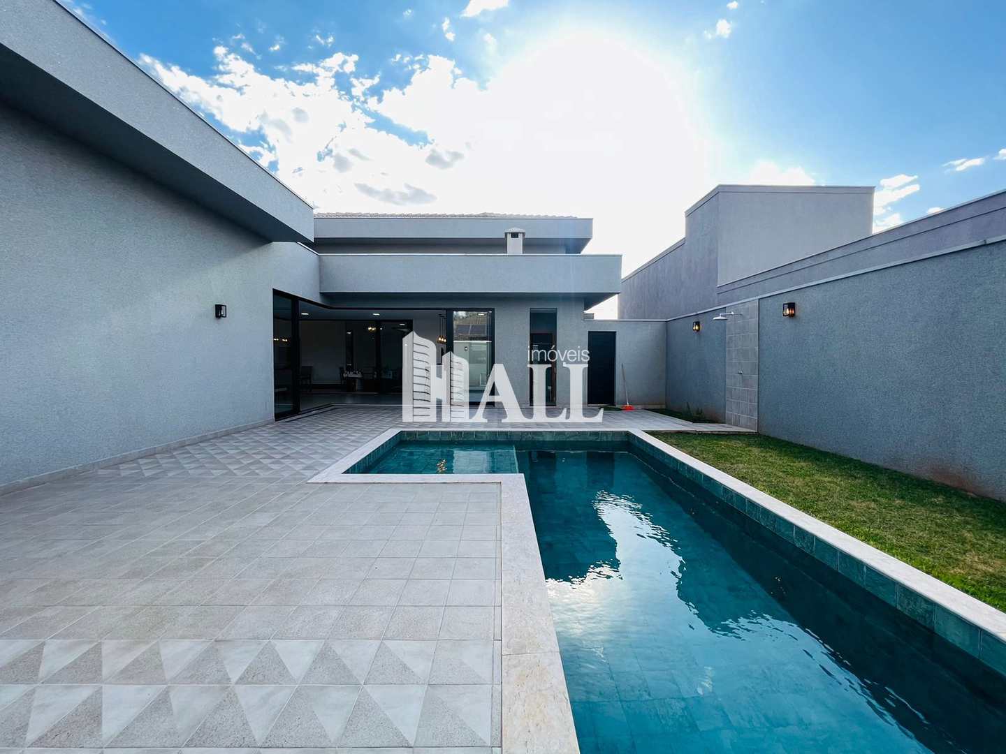 Casa de Condomínio à venda com 3 quartos, 334m² - Foto 2