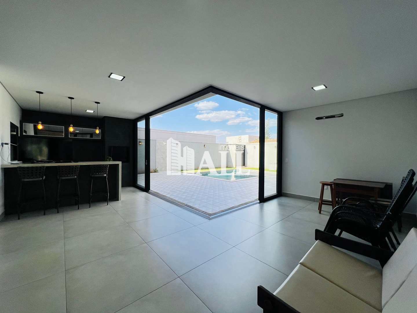 Casa de Condomínio à venda com 3 quartos, 334m² - Foto 5