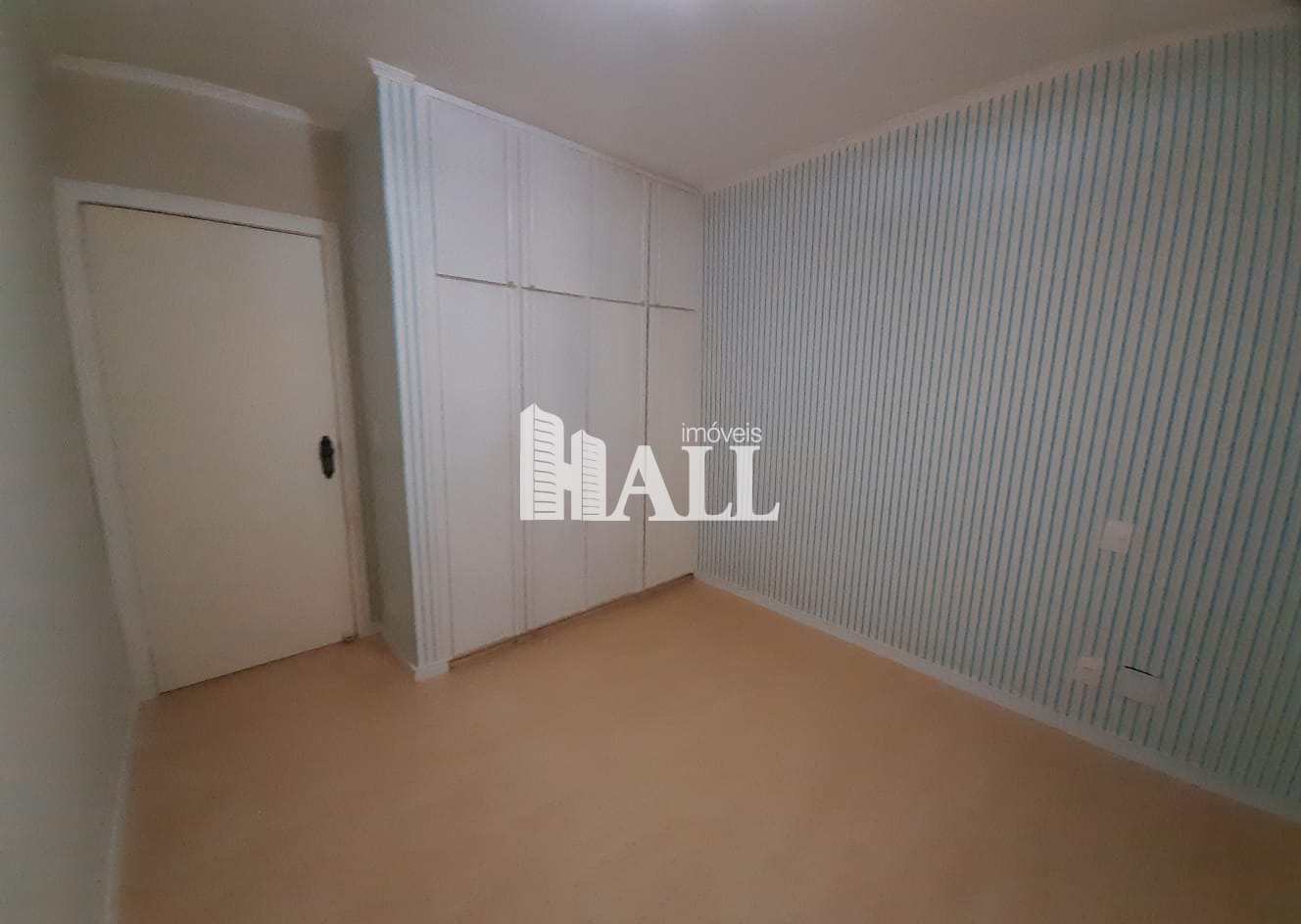 Apartamento à venda com 2 quartos, 67m² - Foto 4