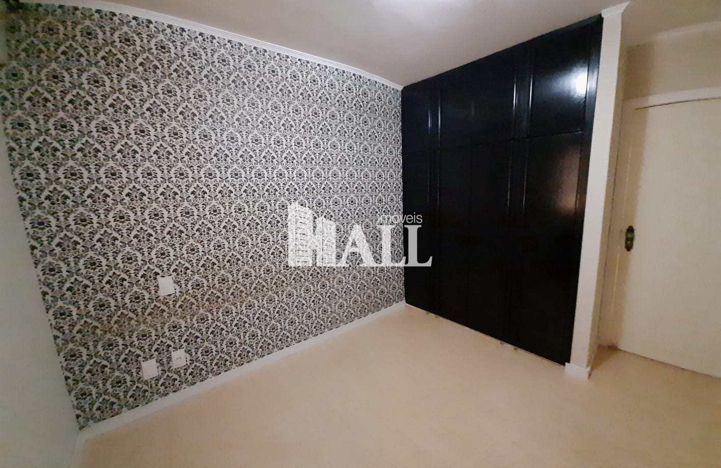 Apartamento à venda com 2 quartos, 67m² - Foto 3