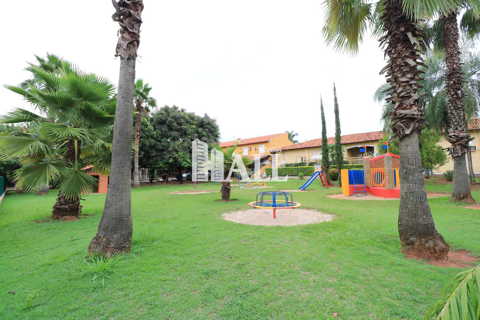 Casa de Condomínio à venda com 2 quartos, 100m² - Foto 4