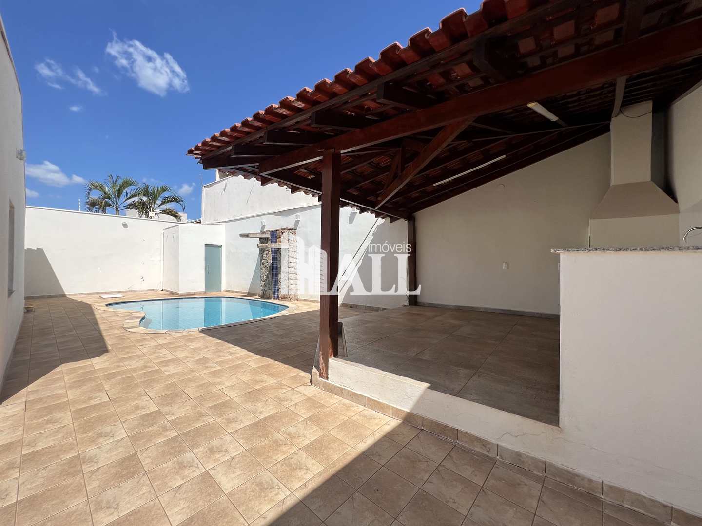 Casa à venda com 3 quartos, 200m² - Foto 3