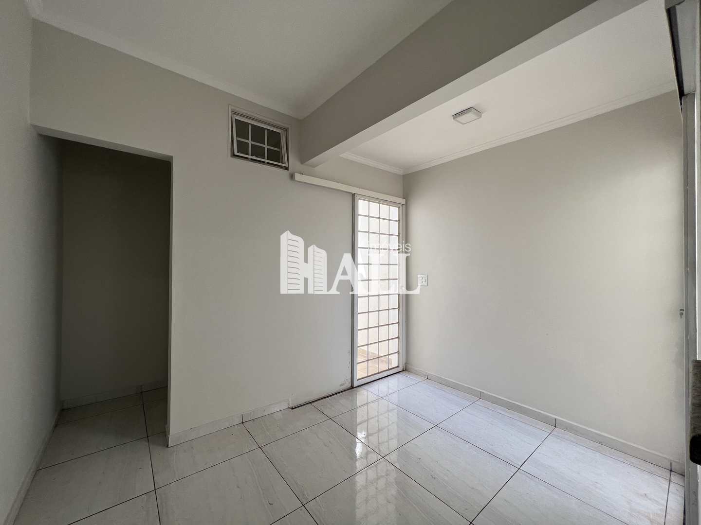 Casa à venda com 3 quartos, 200m² - Foto 17