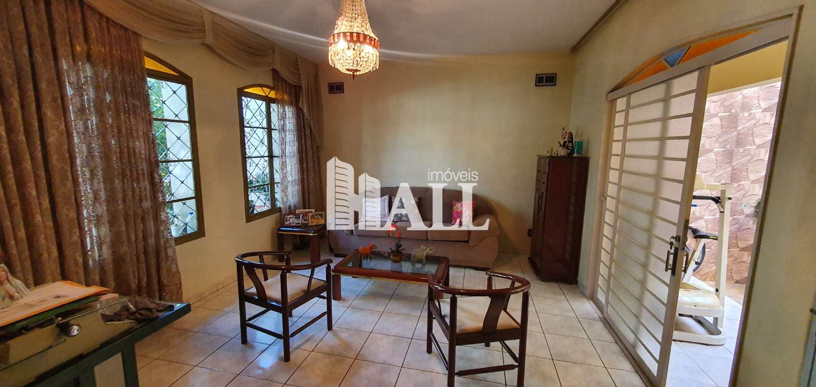 Casa à venda com 3 quartos, 253m² - Foto 4