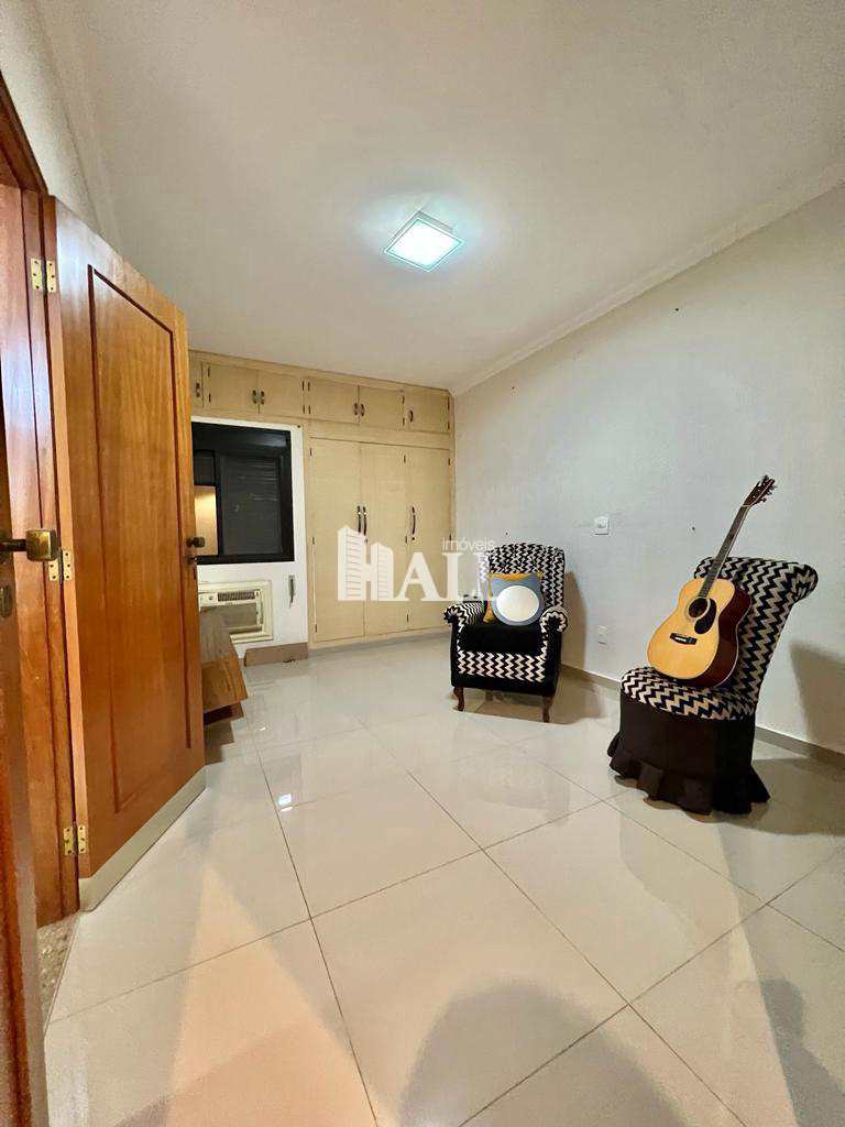 Apartamento à venda com 4 quartos, 240m² - Foto 15