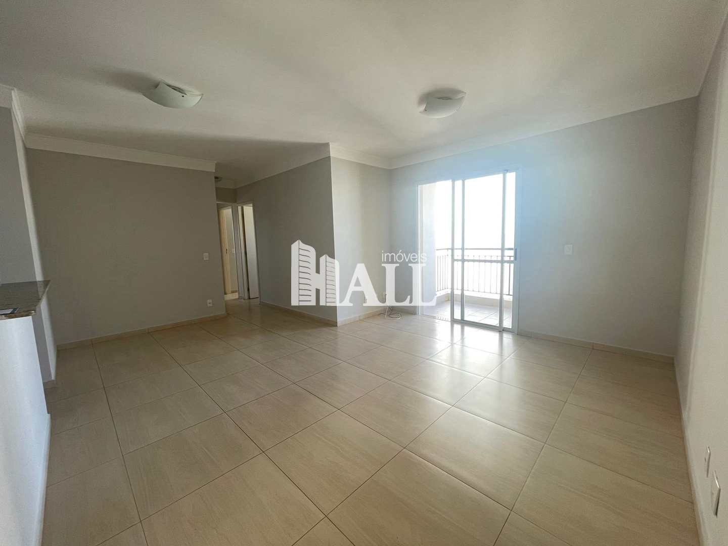 Apartamento à venda com 3 quartos, 85m² - Foto 1