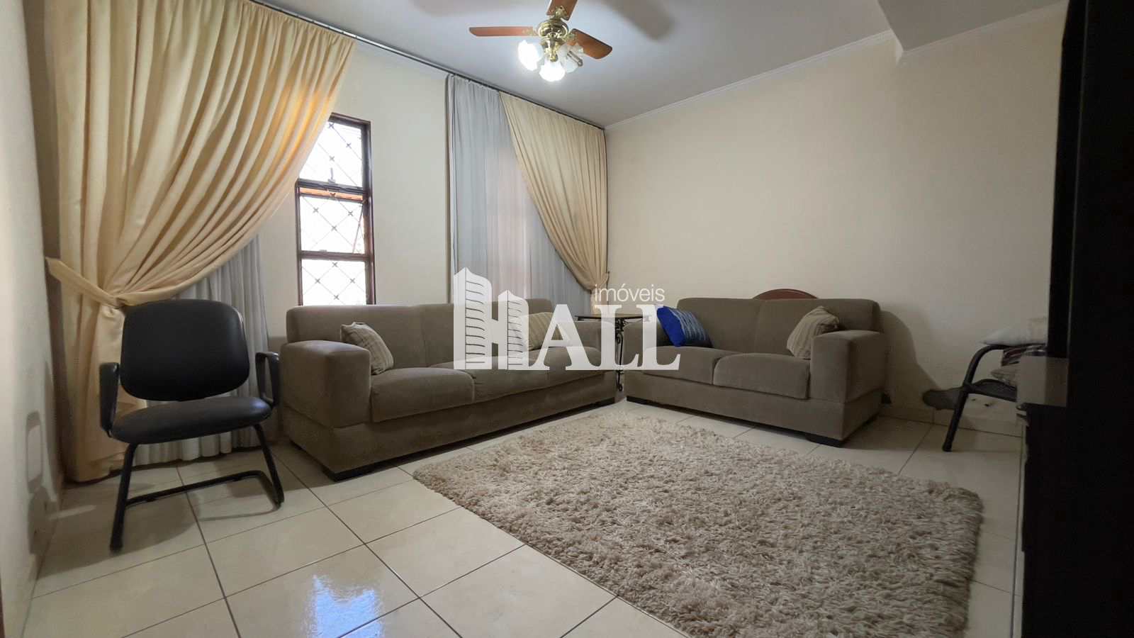 Casa à venda com 4 quartos, 193m² - Foto 2