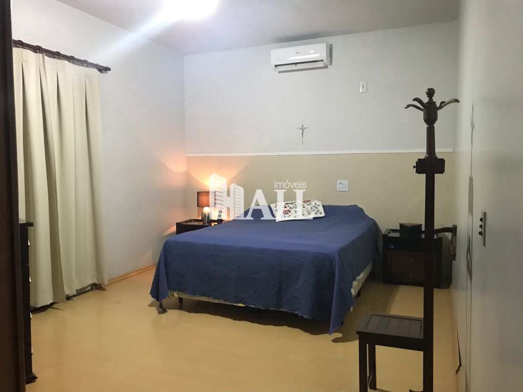 Casa à venda com 5 quartos, 400m² - Foto 1