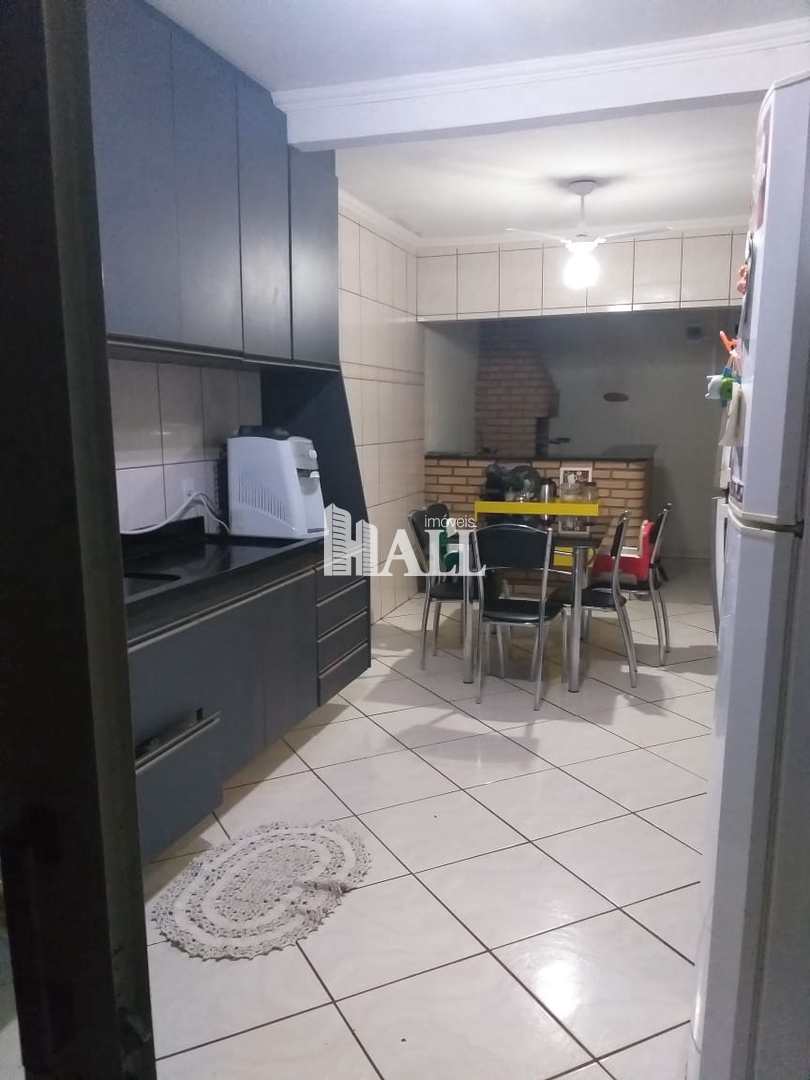 Casa à venda com 3 quartos, 138m² - Foto 18