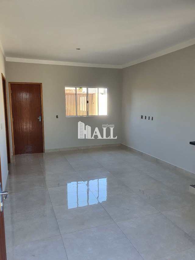 Casa à venda com 2 quartos, 64m² - Foto 1