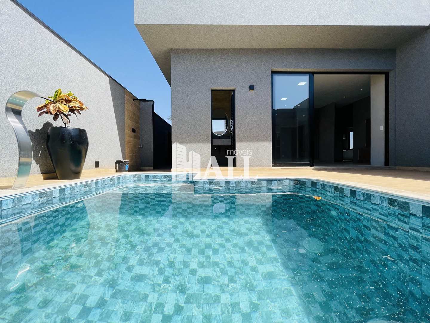 Casa de Condomínio à venda com 3 quartos, 245m² - Foto 1