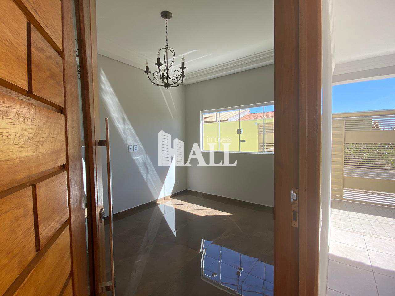 Casa à venda com 3 quartos, 120m² - Foto 2