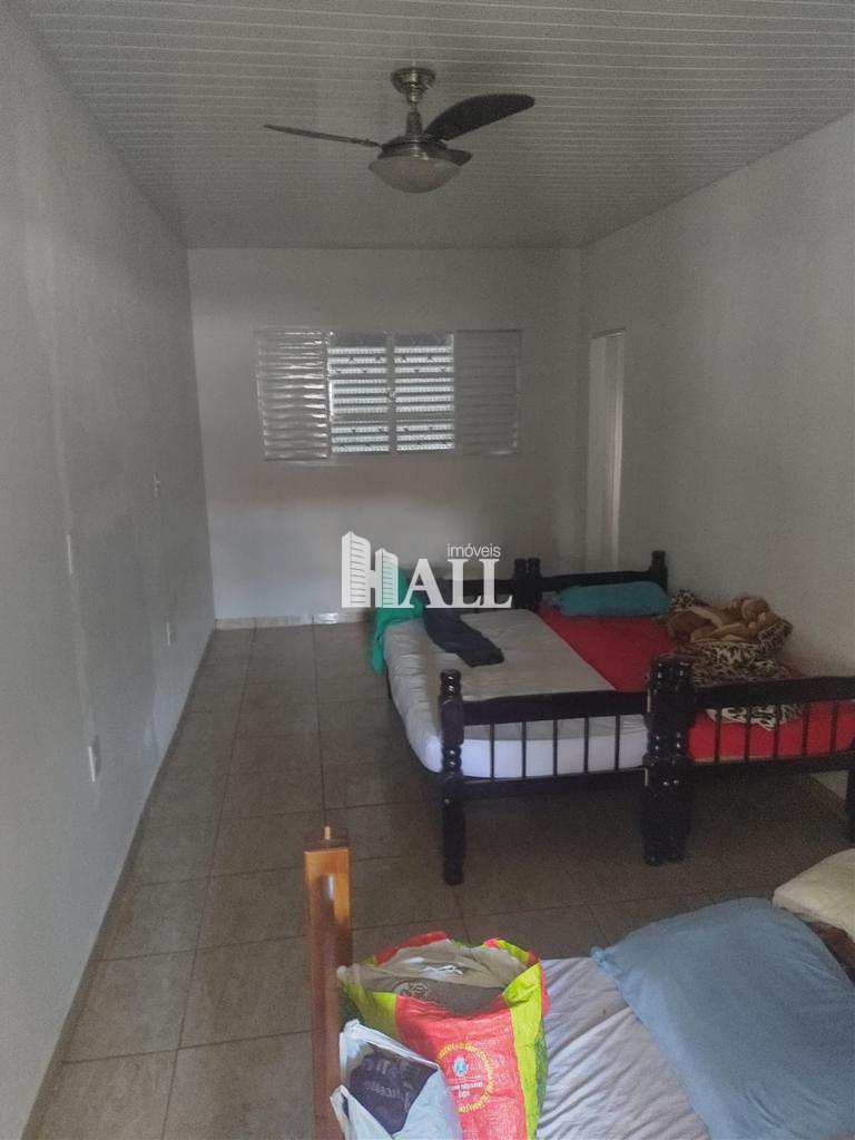 Fazenda à venda com 2 quartos, 250m² - Foto 2