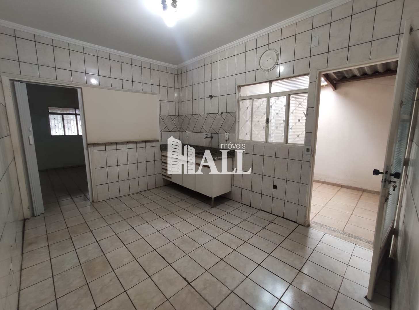 Casa à venda com 3 quartos, 200m² - Foto 3