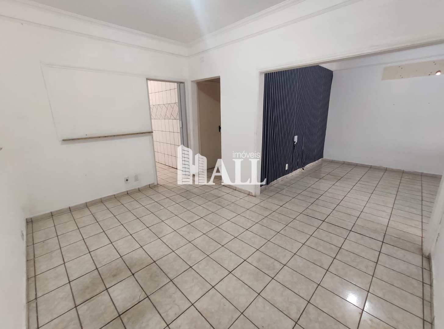 Casa à venda com 3 quartos, 200m² - Foto 2