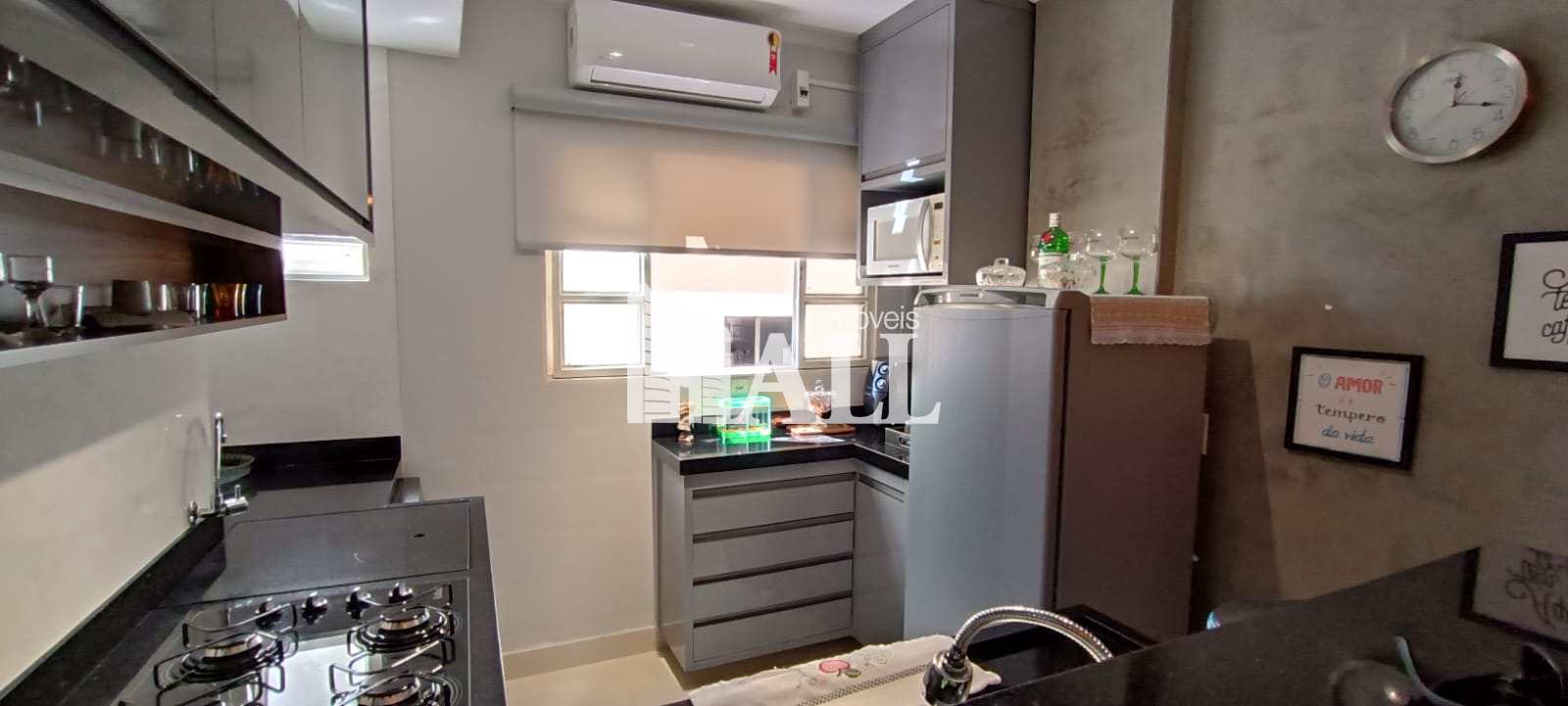 Apartamento à venda com 2 quartos, 72m² - Foto 3