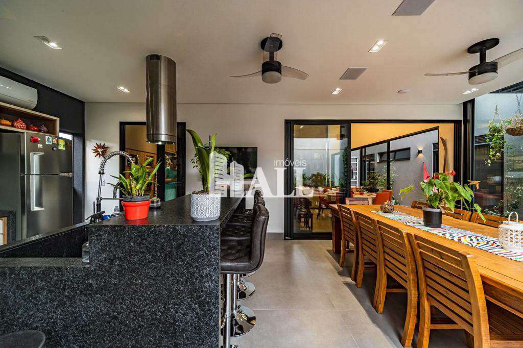 Casa de Condomínio à venda com 4 quartos, 350m² - Foto 5