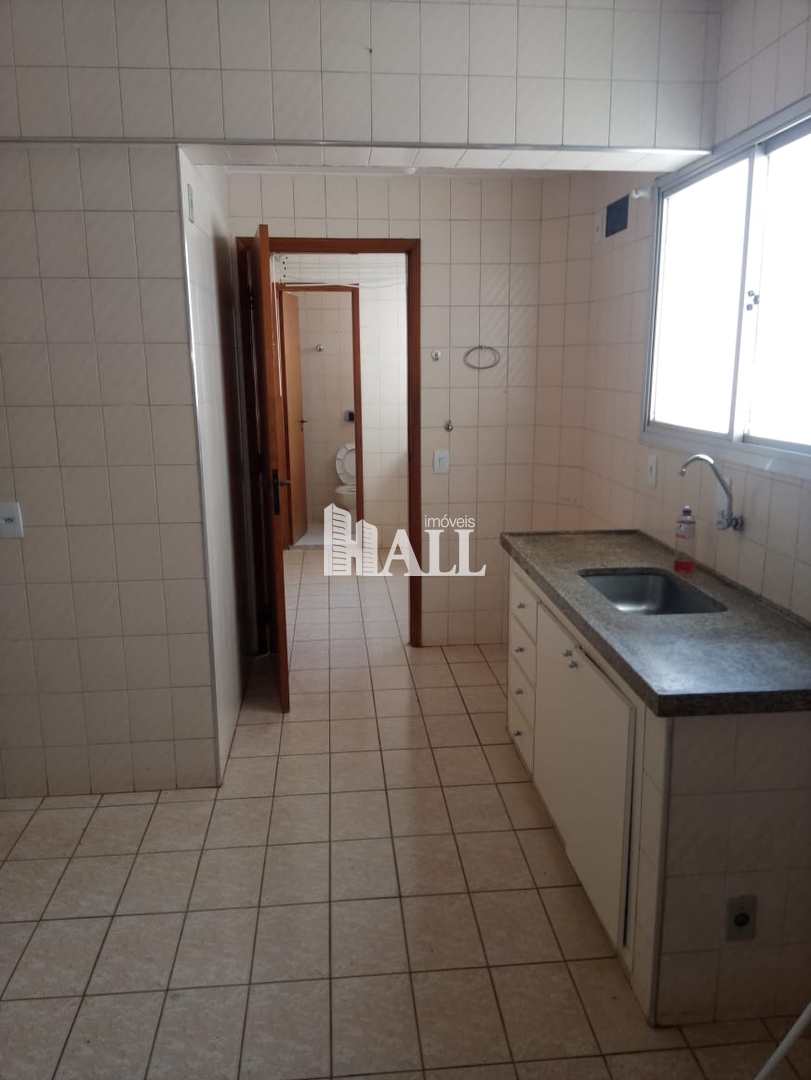 Apartamento à venda com 3 quartos, 95m² - Foto 1