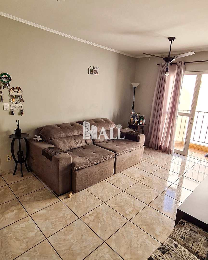 Apartamento à venda com 3 quartos, 94m² - Foto 2