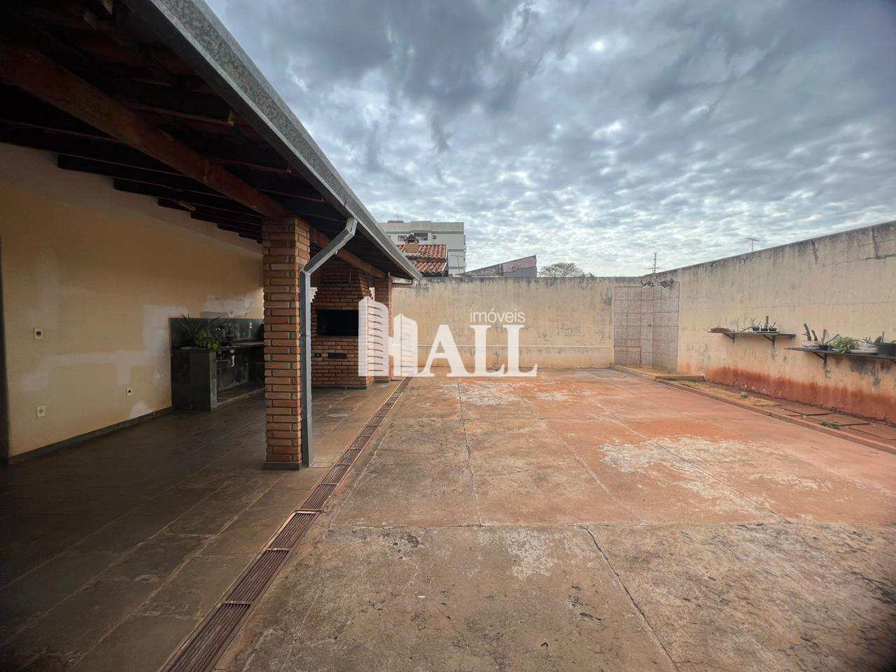 Casa à venda com 4 quartos, 220m² - Foto 18