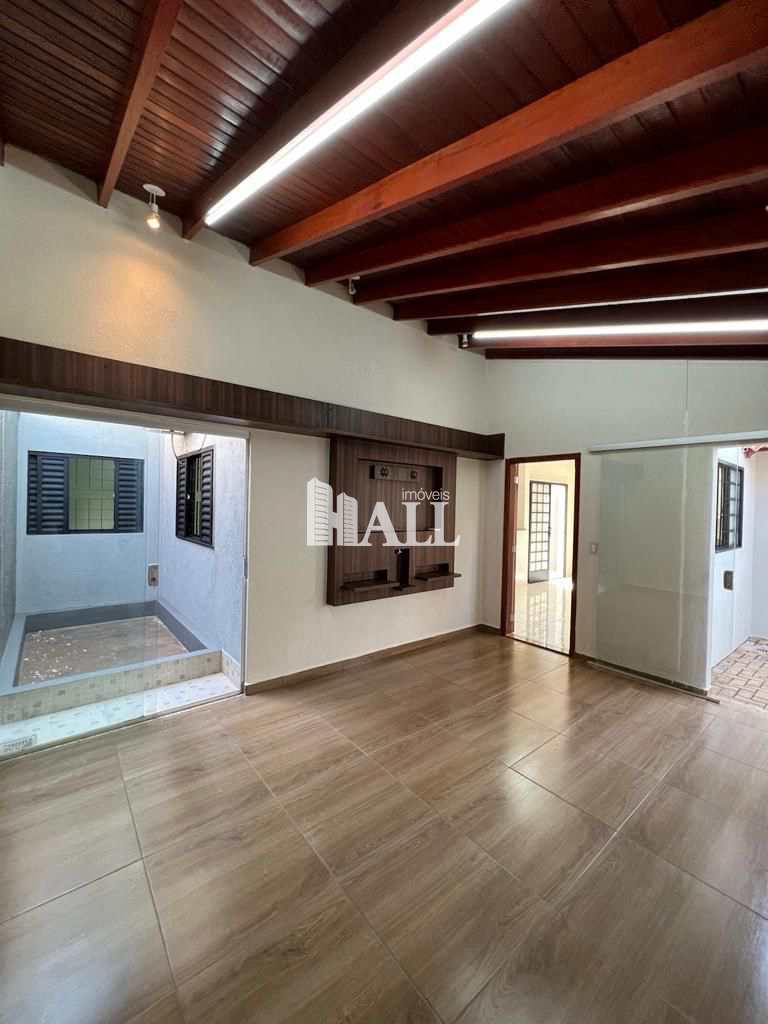 Casa à venda com 3 quartos, 142m² - Foto 2