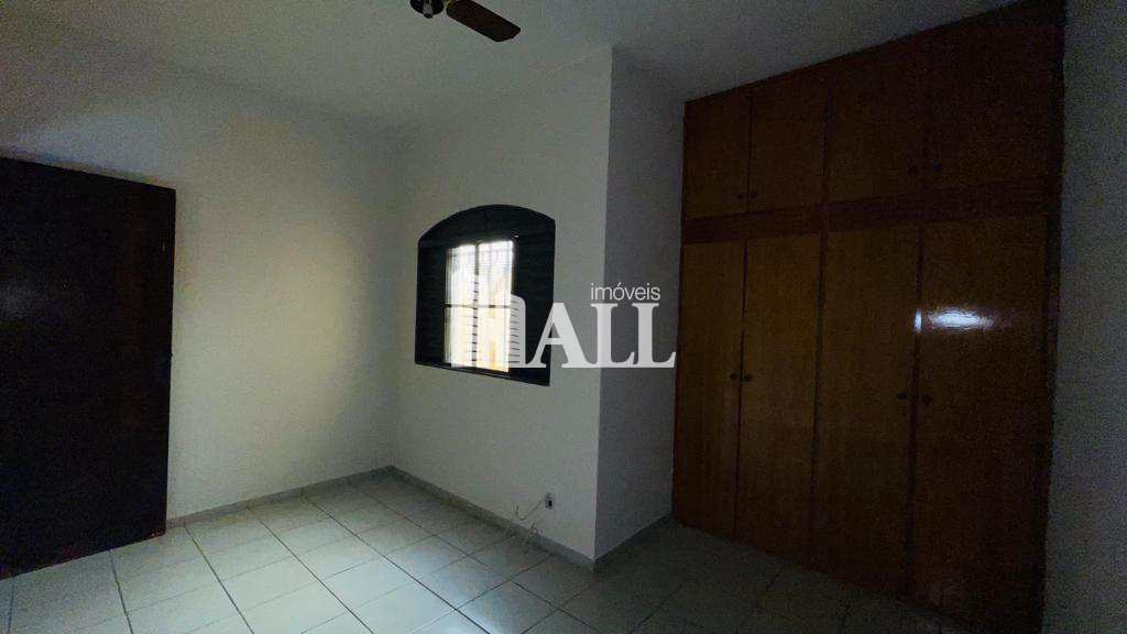 Casa à venda com 3 quartos, 180m² - Foto 14