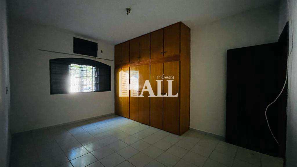 Casa à venda com 3 quartos, 180m² - Foto 8