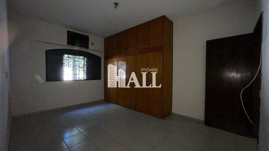 Casa à venda com 3 quartos, 180m² - Foto 2