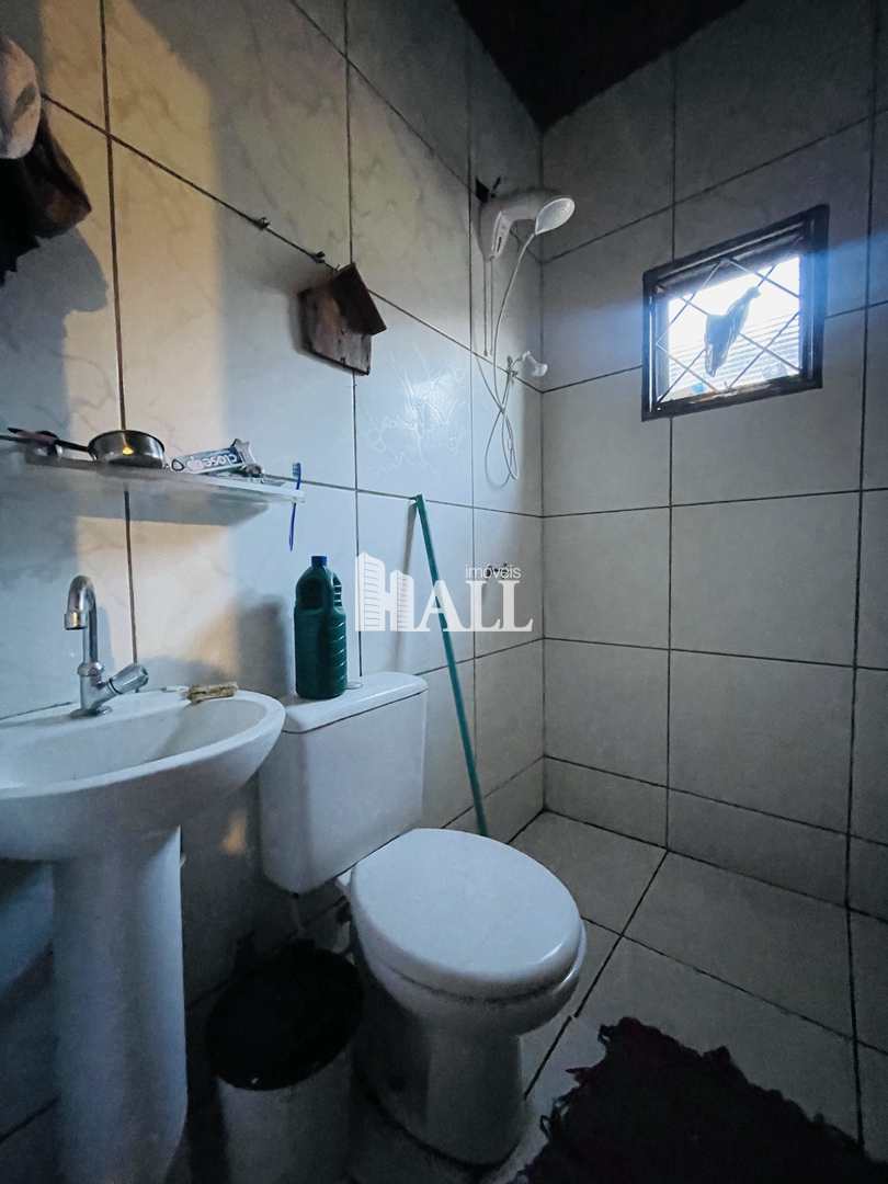 Casa à venda com 2 quartos, 60m² - Foto 14