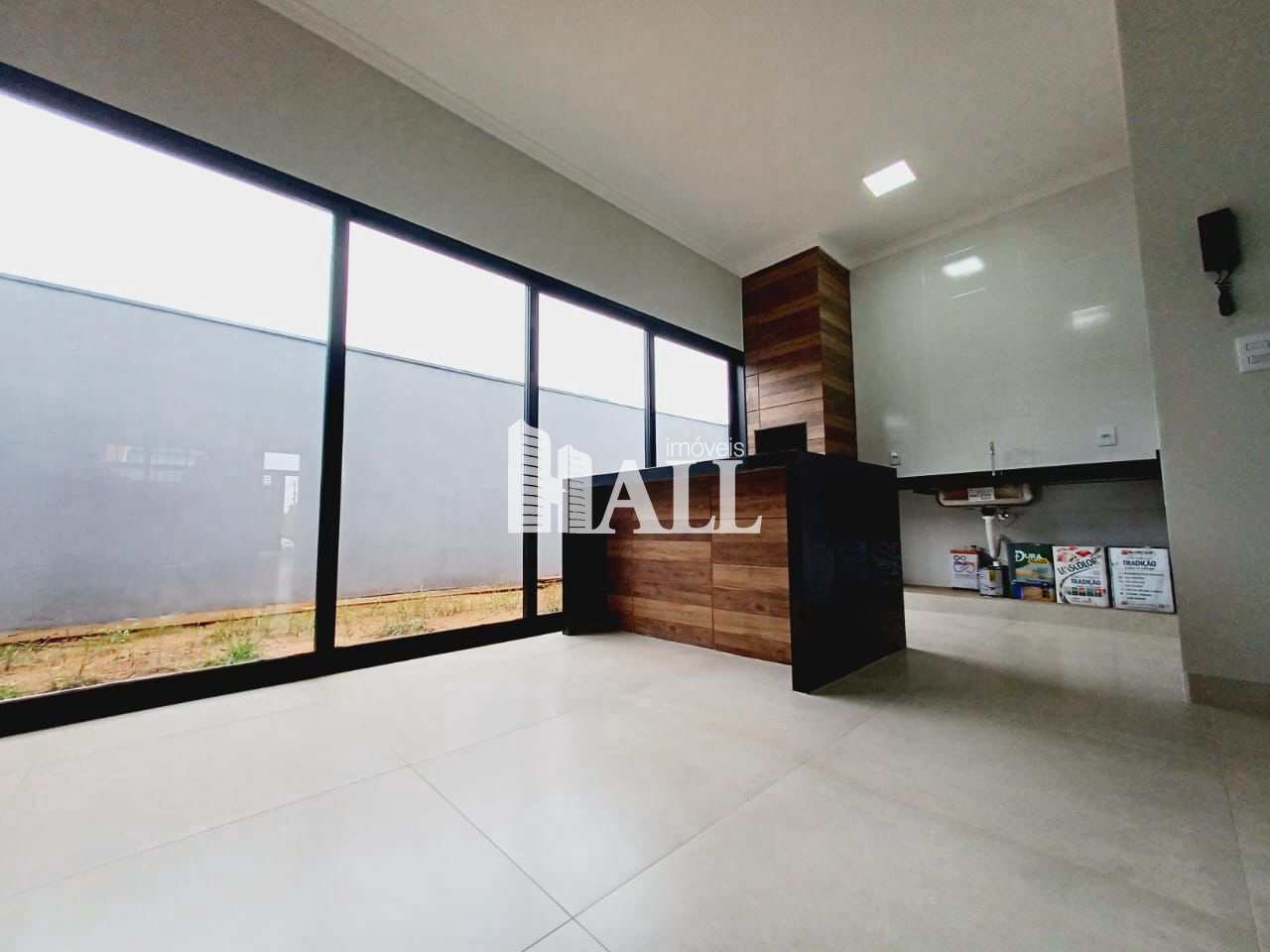 Casa à venda com 3 quartos, 120m² - Foto 1