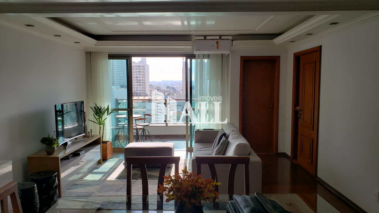 Apartamento à venda com 4 quartos, 140m² - Foto 2