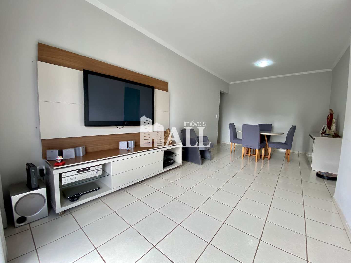 Apartamento à venda com 3 quartos, 90m² - Foto 1