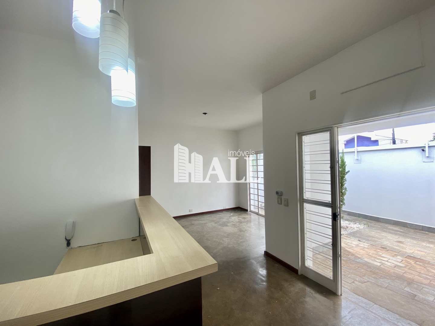 Casa à venda com 2 quartos, 165m² - Foto 2