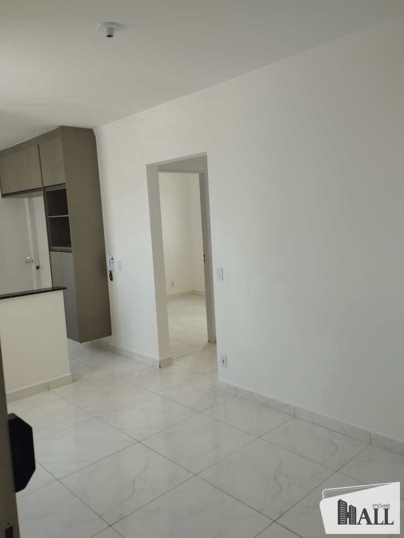 Apartamento à venda com 2 quartos, 45m² - Foto 2