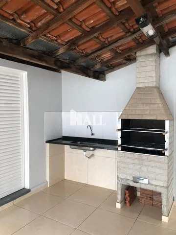 Casa à venda com 4 quartos, 152m² - Foto 1