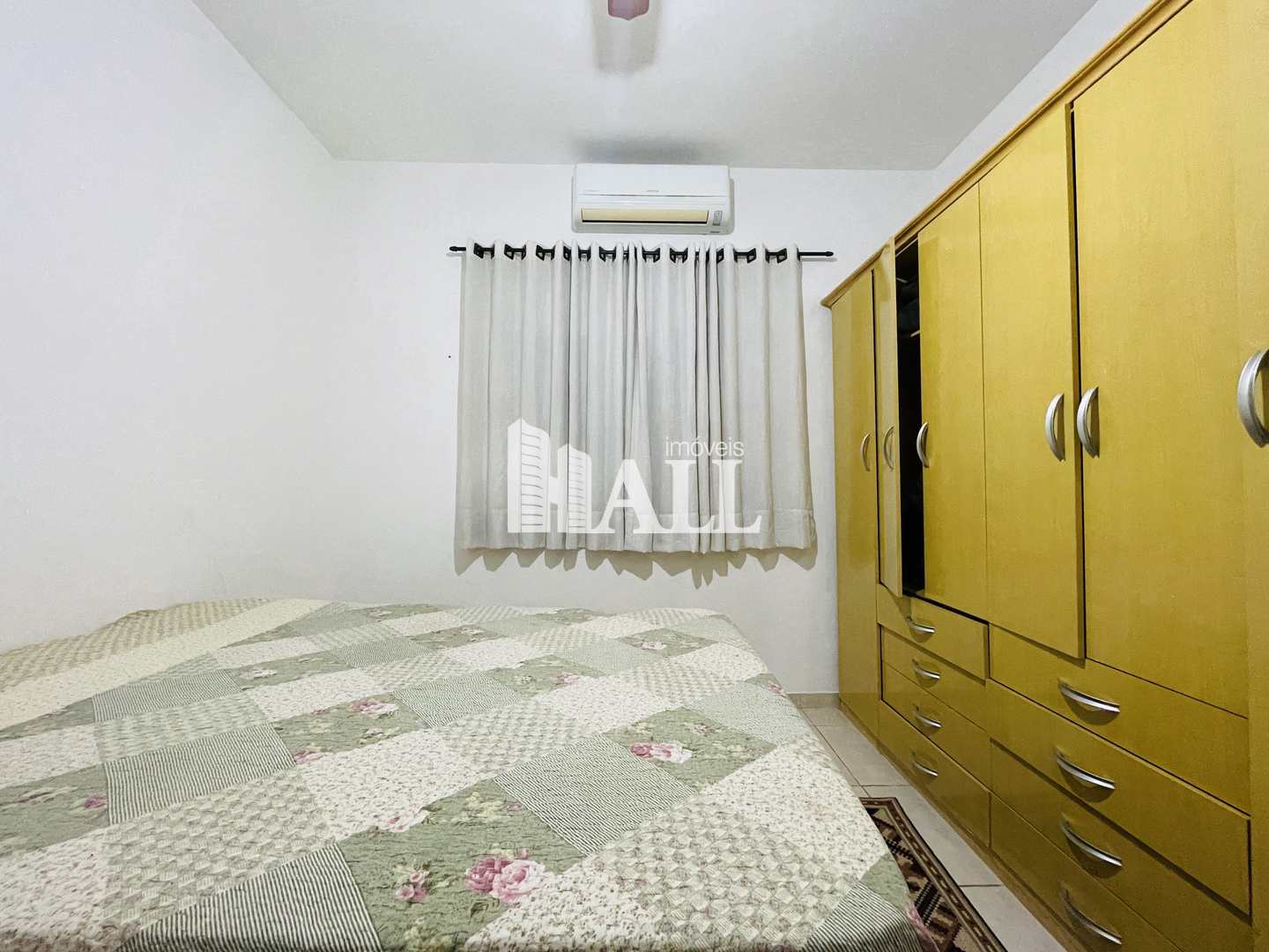 Casa à venda com 3 quartos, 170m² - Foto 2