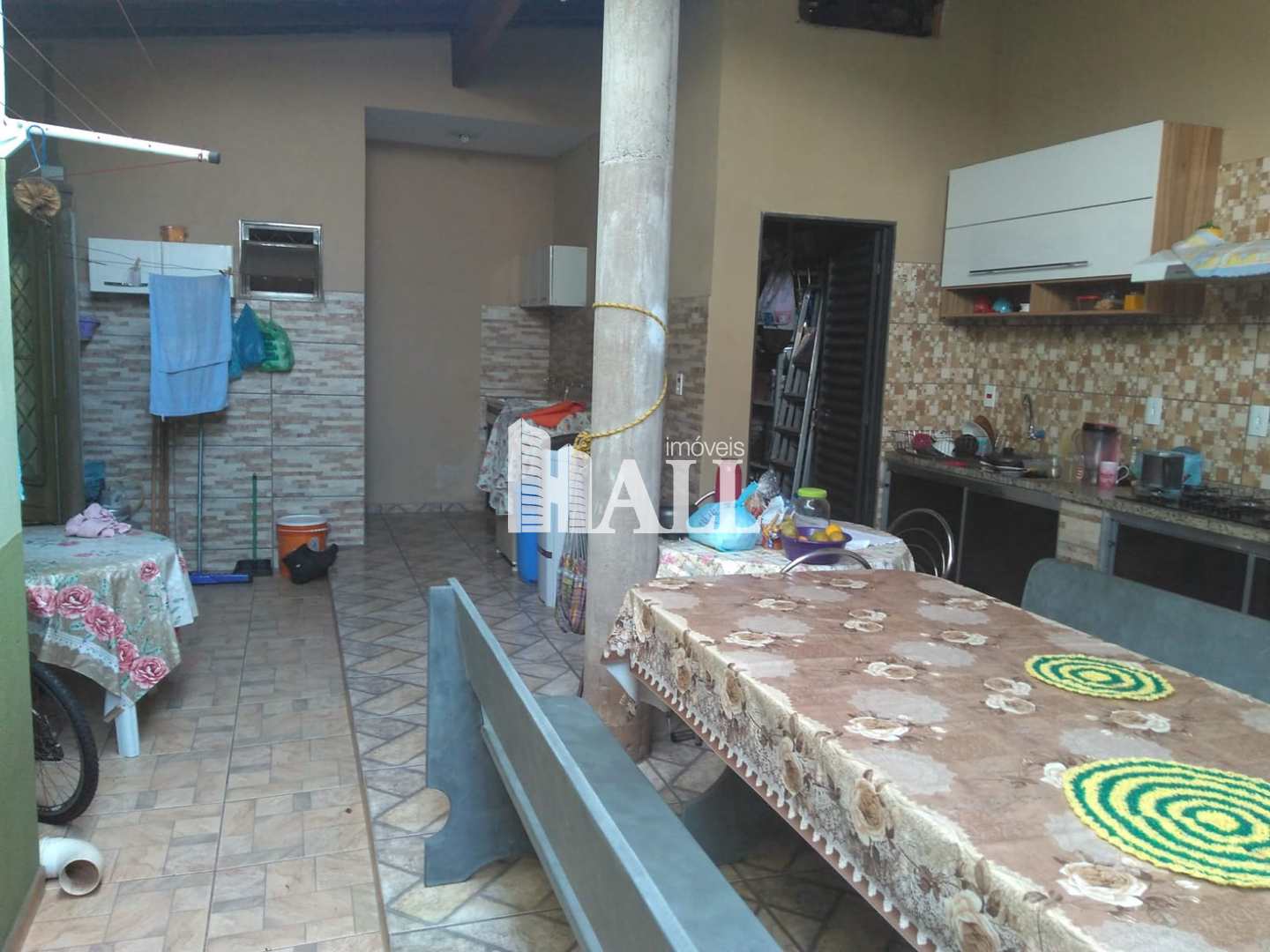 Casa à venda com 3 quartos, 160m² - Foto 1