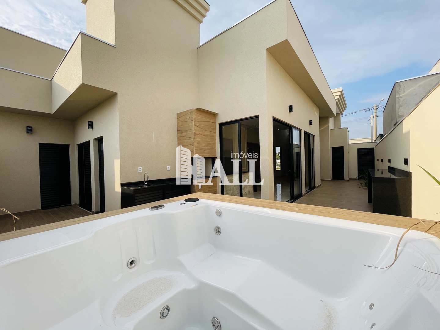 Casa de Condomínio à venda com 3 quartos, 162m² - Foto 1