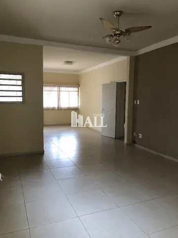 Casa à venda com 4 quartos, 272m² - Foto 1