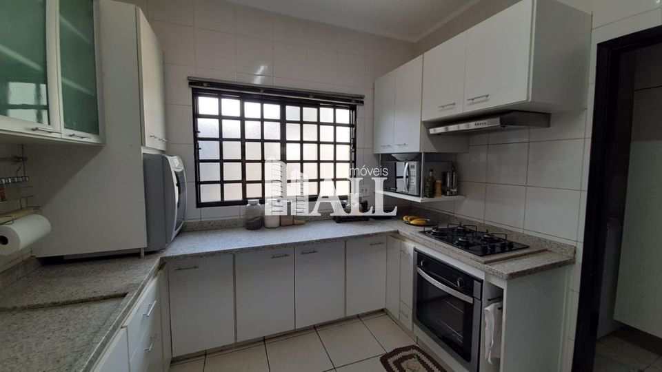 Casa à venda com 3 quartos, 140m² - Foto 14