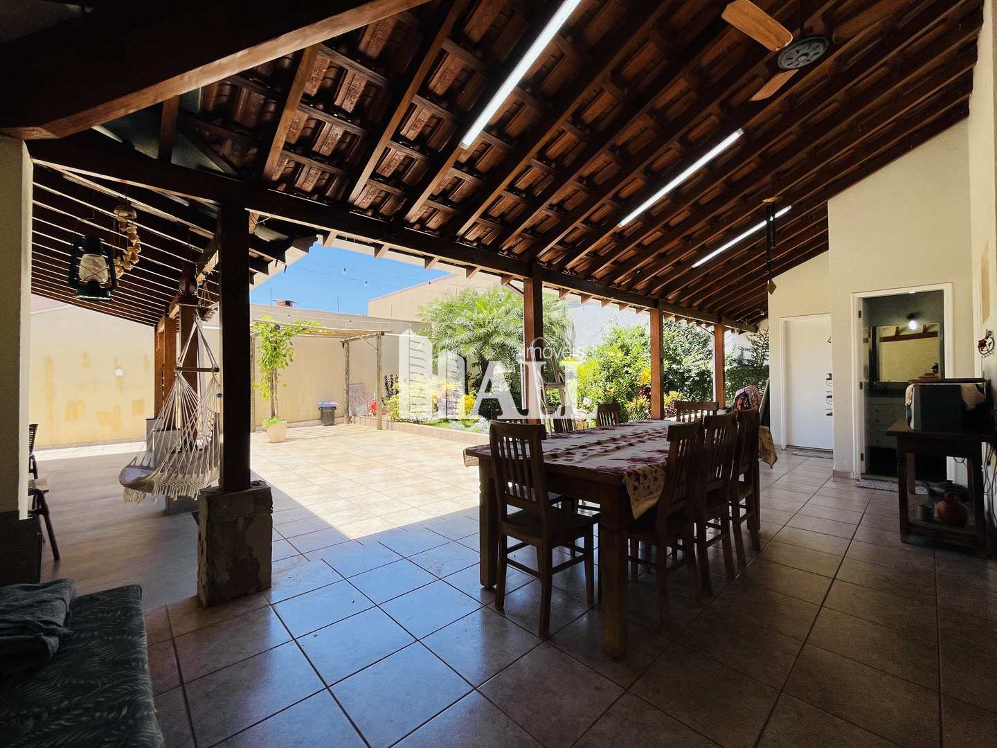 Casa à venda com 3 quartos, 220m² - Foto 22