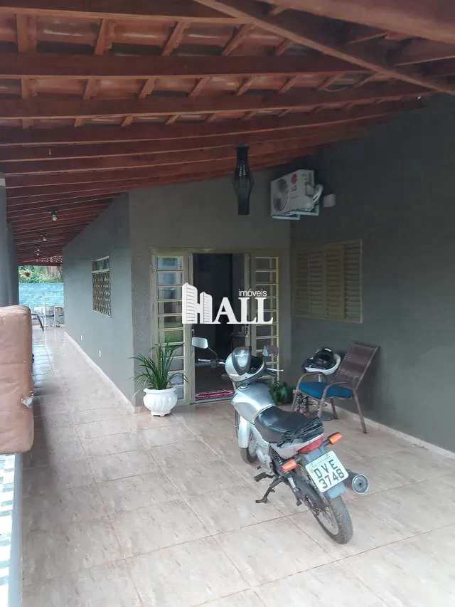 Chácara à venda com 3 quartos, 225m² - Foto 9