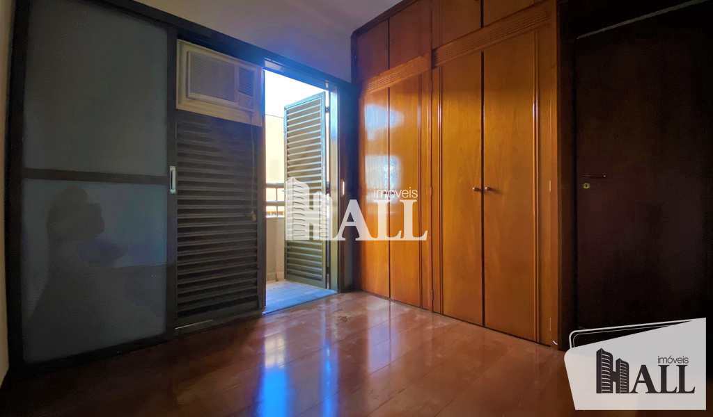 Apartamento à venda com 3 quartos, 96m² - Foto 4