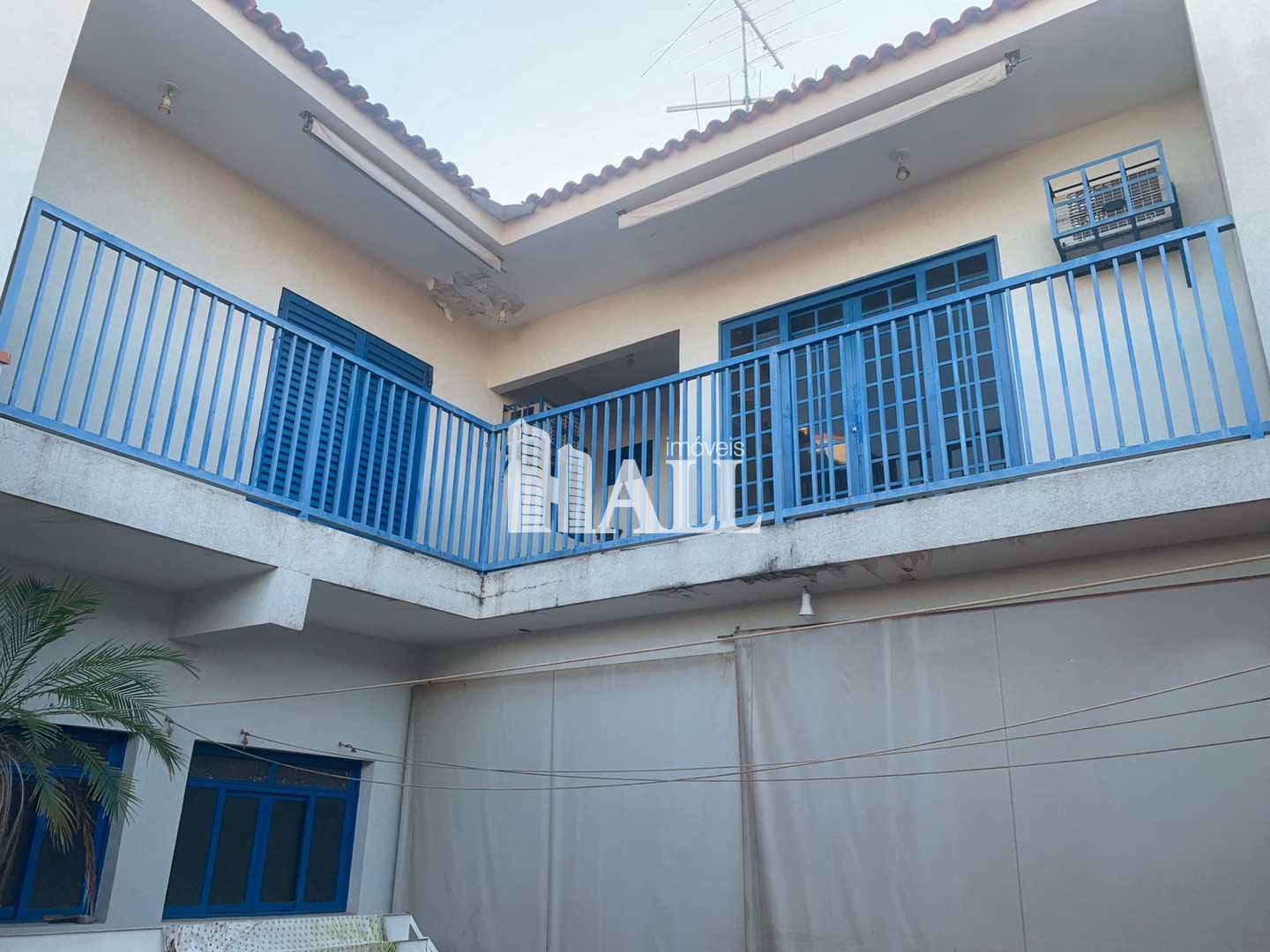 Casa à venda com 3 quartos, 300m² - Foto 1