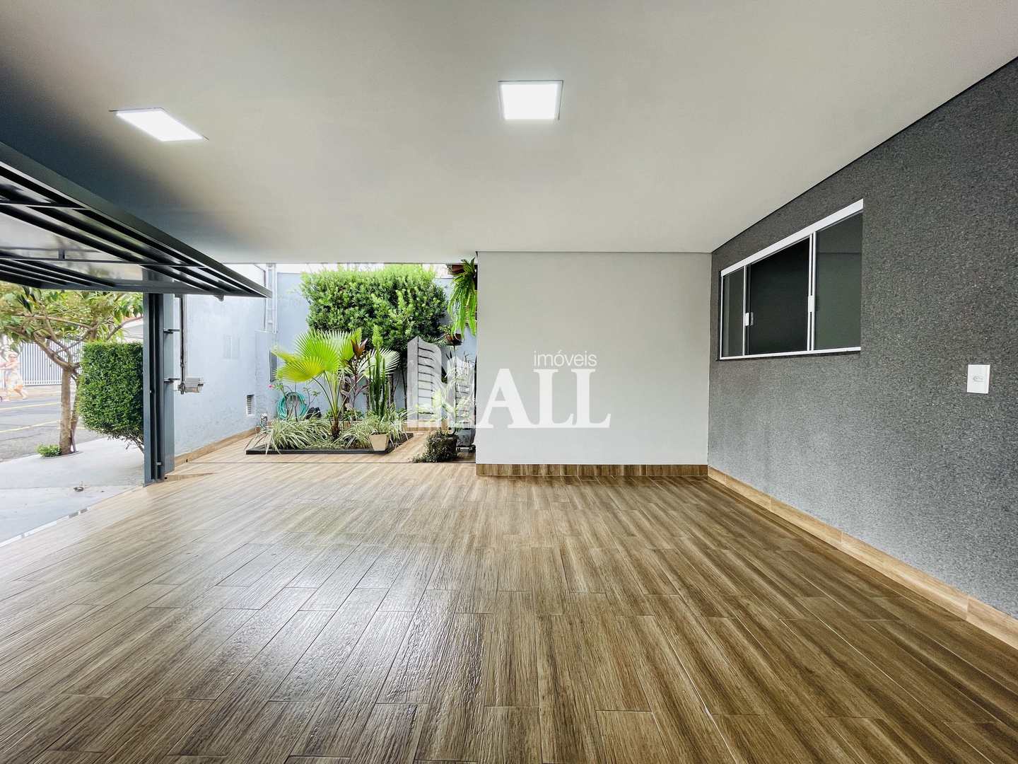 Casa à venda com 3 quartos, 170m² - Foto 2