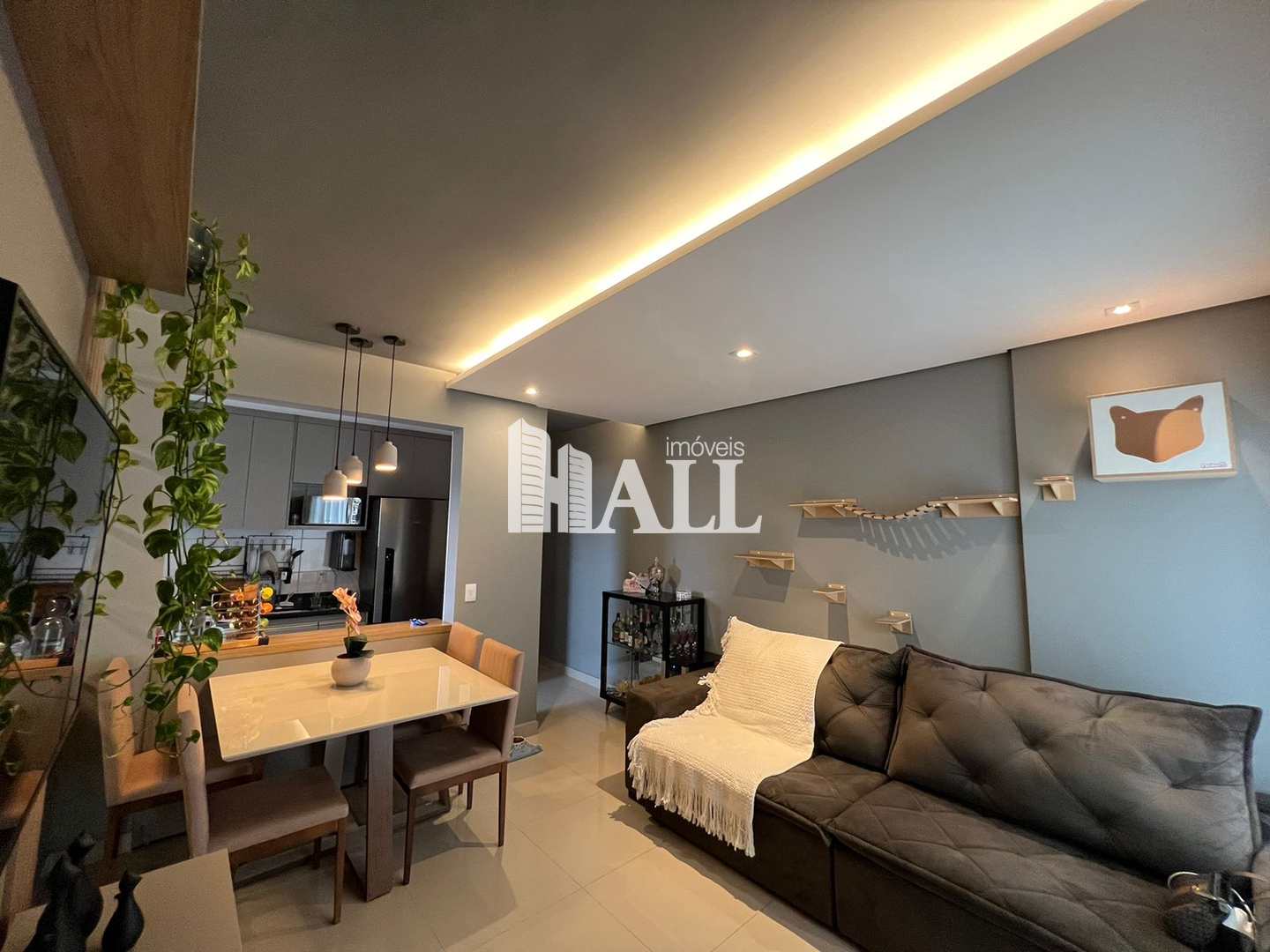 Apartamento à venda com 2 quartos, 66m² - Foto 1